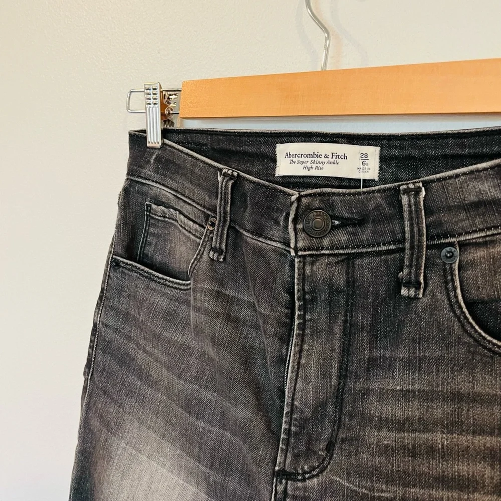 A+F black denim / 28 (6S) - Picture 2 of 6
